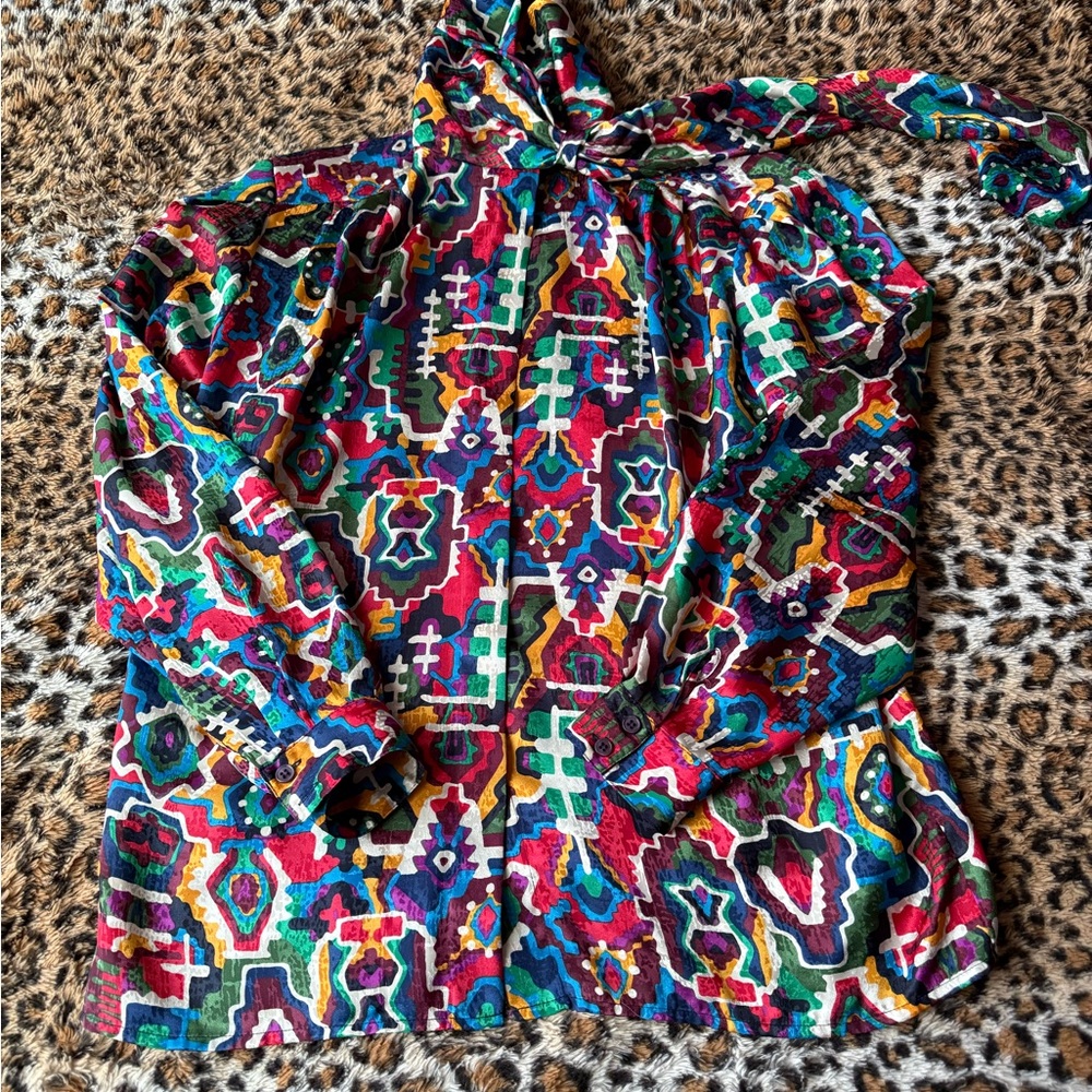 La Chine Classic Multicolor Geometric Blouse